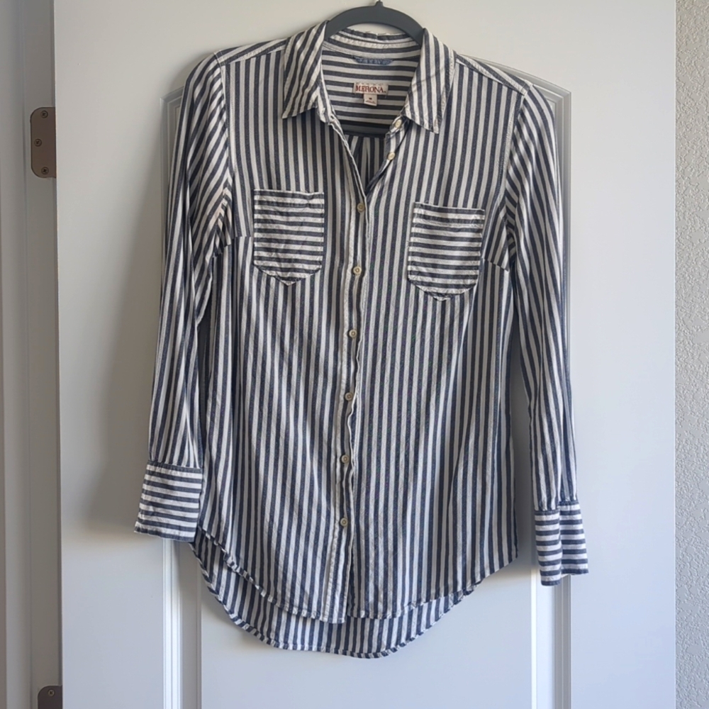 Merona charcoal grey and white striped blouse. Women's Medium.